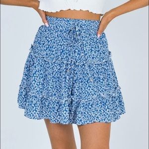 Princess Polly Zelly Mini Skirt Dark Blue. Very wrinkled.